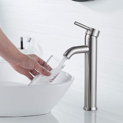 De loodvrije Enige Mixer die van het Hefboombassin Hete en Koude Wasbaktapkraan galvaniseren