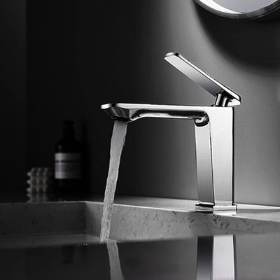 Het Bassinmixer 0.3-0.6um Chrome van de hotelflat het Hete en Koude Plateren