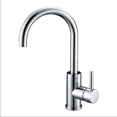Het eigentijdse Enige de Tapkranendek van het Kraanbassin zette de Enige Tapkraan van het Gaten Koude Water op